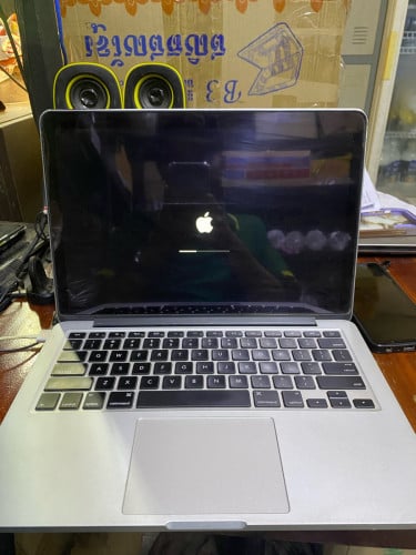 MacBook Pro 13-inch.2015. 1T ខូច Speker 98%