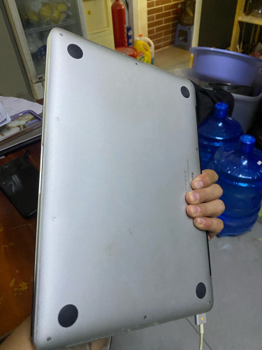 MacBook Pro 13-inch.2015. 1T ខូច Speker 98%