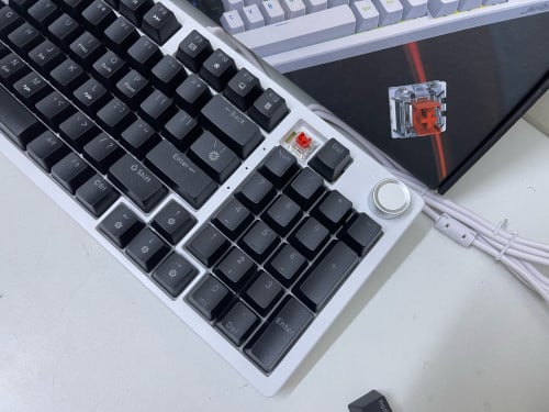 Mechanical keyboard 97 keys wired RGB ថ្មី​គុណភាព​ល្អ​
