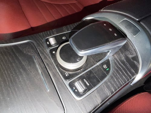Mercedes Benz C300 AMG 4matic 2015 ( ក្រដាសពន្ធ​ )