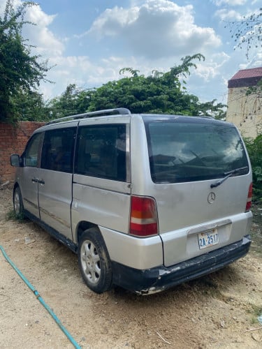 Mercedes Benz Vito 1550$ ចរចារ ប្រើហ្គេស/សាំង