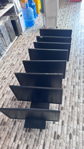 Monitor HKC 22 inch