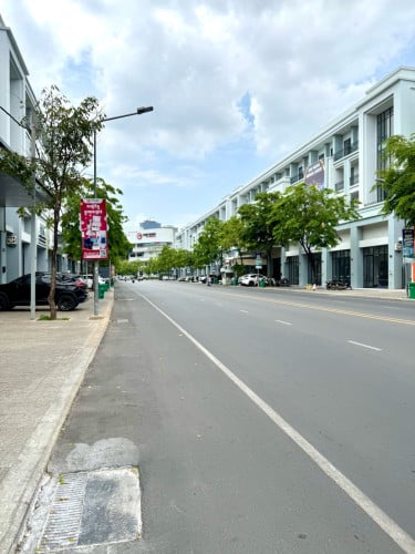 New Shop house chipmong 271 for rent