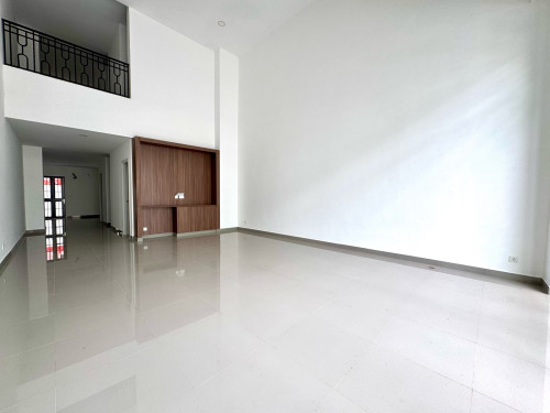 New Shop house chipmong 271 for rent