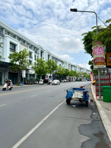 New Shop house chipmong 271 for rent