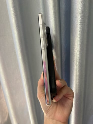 One plus 13 5G Sim2 CH អត់ទាន់ឡើង Global Faw មានឆ្នាំងសាក់100W 415$