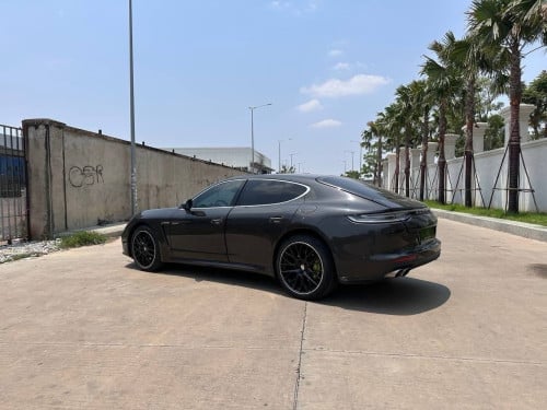 Porsche Panamera S E-Hybrid