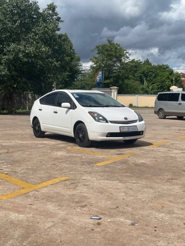 Prius 2004 H-Full ( ម្ចាស់ដើម )