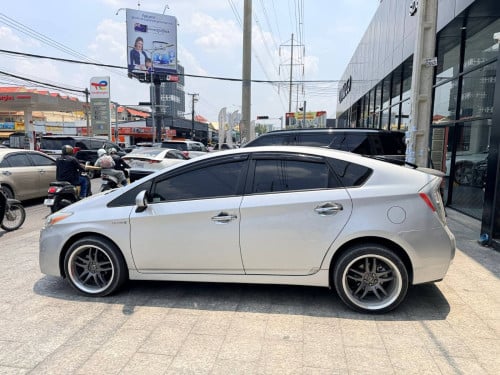 Prius 2010 Option 5 Advanced (16 200$) ចរចា