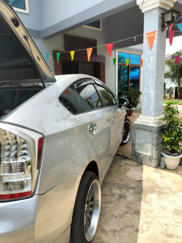 Prius 2010 Option 5 Advanced (16 200$) ចរចា