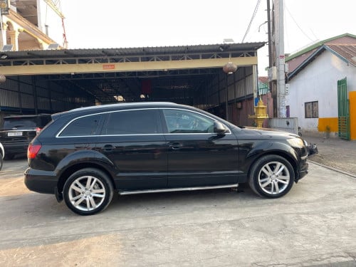 Q7 ឆ្នាំ​2007​ ឡានស្អាត​គ្រឿងក្នុងថ្មី​មិនបុកមិនប៉ះ​មុខក្រោយស្អាត​មានលក់នៅវេងស្រេង​ទលមុខផែស្ងួតសូងួ