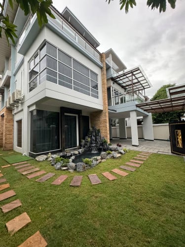 Queen Villa Peng Hout Boeng Snor