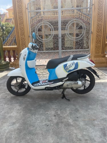 SCOOPYi