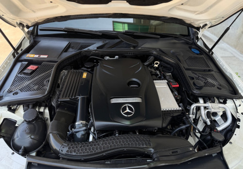 sell mercedes C300 AMG Line 2015