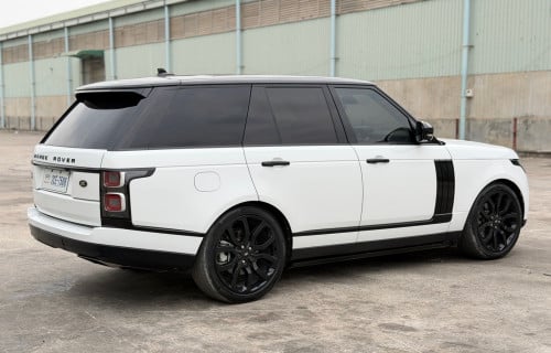 sell range rover vogue 2016 up 2021 full options diesel