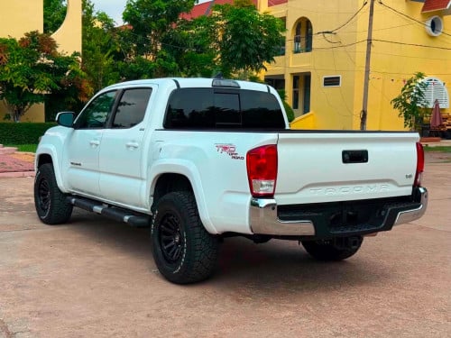 Tacoma 018 ប៉ុង1 ឡានថ្មី