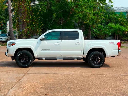 Tacoma 018 ប៉ុង1 ឡានថ្មី