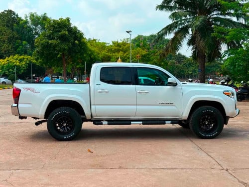 Tacoma 018 ប៉ុង1 ឡានថ្មី