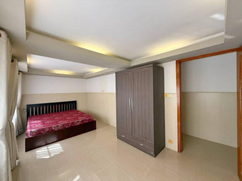Townhouse, 2 Bedrooms for rent in Boeung Keng Kong Ti Pir area, Phnom Penh.