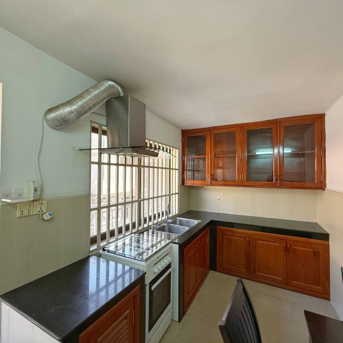 Townhouse, 2 Bedrooms for rent in Boeung Keng Kong Ti Pir area, Phnom Penh.