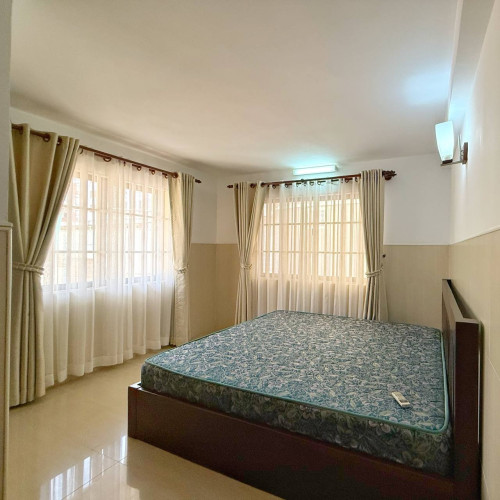 Townhouse, 2 Bedrooms for rent in Boeung Keng Kong Ti Pir area, Phnom Penh.