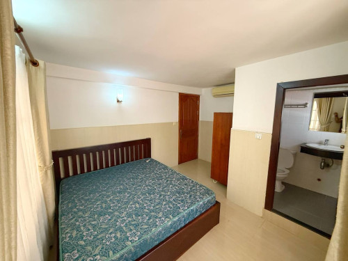 Townhouse, 2 Bedrooms for rent in Boeung Keng Kong Ti Pir area, Phnom Penh.