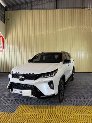 Toyota Fortuner Legender 2023 តំលៃចរចា