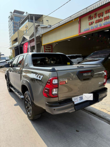 Toyota Hilux Rally 2021 ពណ៏ត្រែអុី