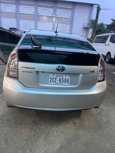 Toyota prius 2013 option 4