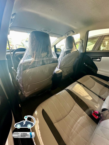 Toyota Prius Plug in 2012 ទឹកថ្នាំ 97%