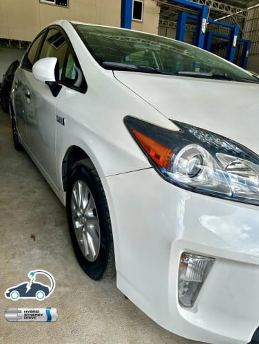 Toyota Prius Plug in 2012 ទឹកថ្នាំ 97%