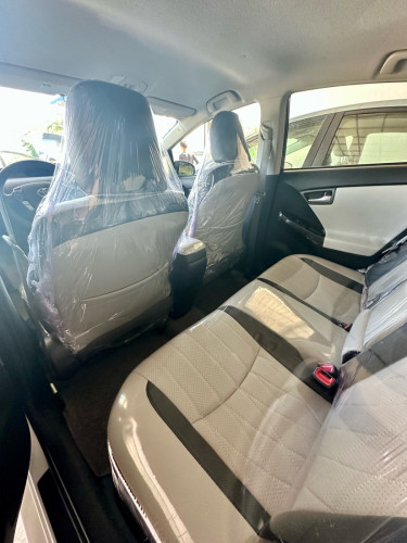 Toyota Prius Plug in 2012 ទឹកថ្នាំ 97%