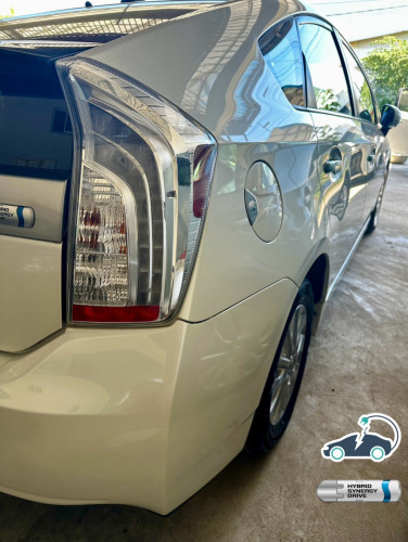 Toyota Prius Plug in 2012 ទឹកថ្នាំ 97%