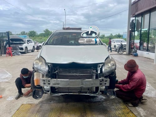 Toyota Prius Plug in 2012 ទឹកថ្នាំ 97%