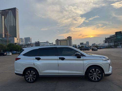 Toyota Veloz 2025