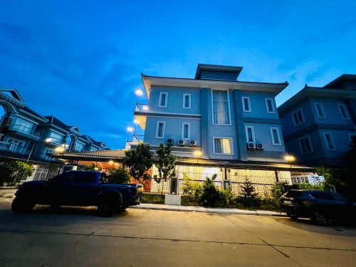 Twin villa កែង