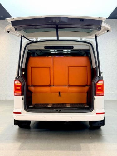 Volkswagen Caravelle VIP តម្លៃពិសេស