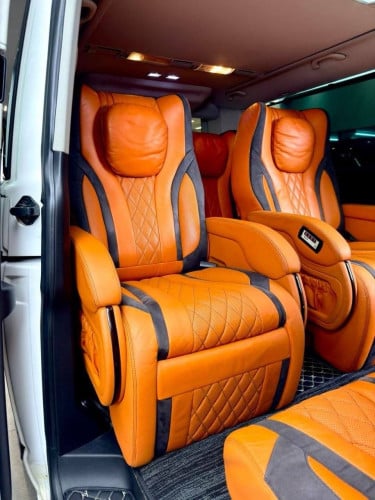 Volkswagen Caravelle VIP តម្លៃពិសេស