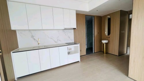 Vue Aston condominium /3bedrooms unit available for sale