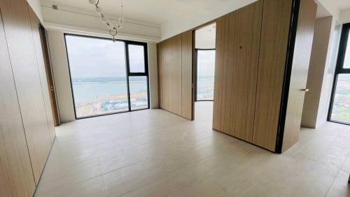 Vue Aston condominium /3bedrooms unit available for sale