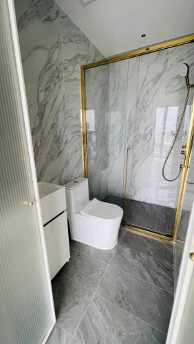 Vue Aston condominium /3bedrooms unit available for sale