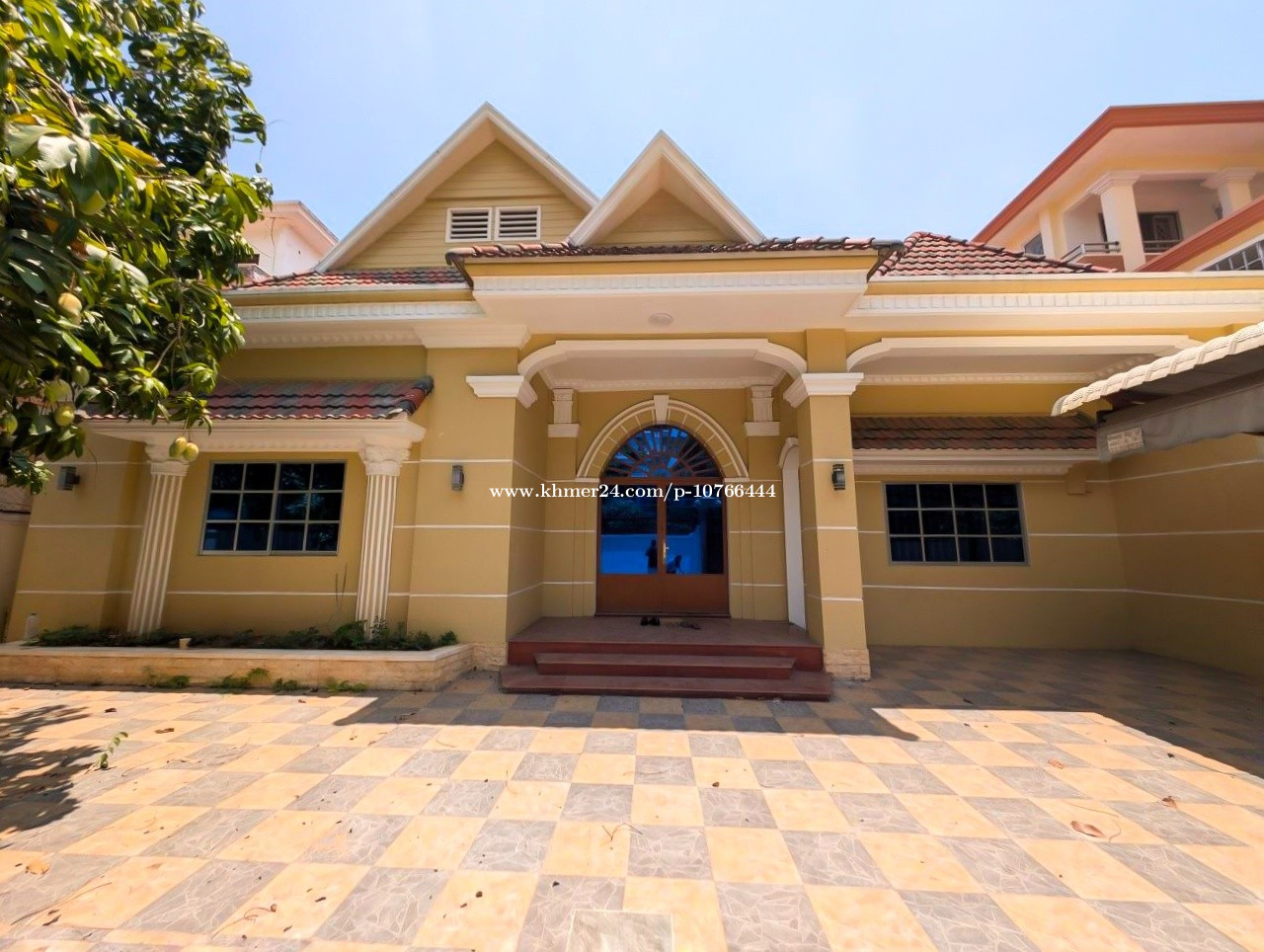 COMERCIAL VILLA FOR RENT IN PHSAR DUEM THKOV AREA
