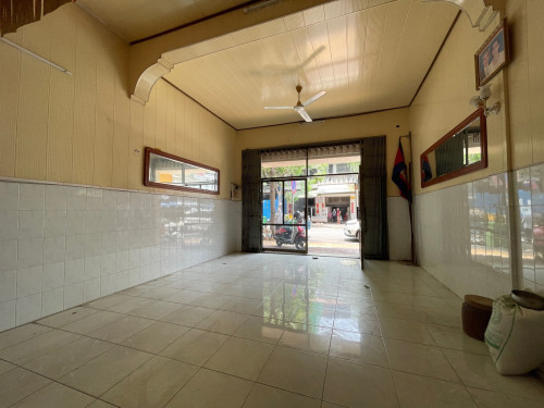 ផ្ទះលក់នៅជិតធនាគារជាតិខណ្ឌដូនពេញ មានចំណូកស្រាប់