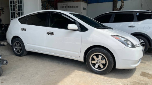 ឡានសម្រាប់ជួលជាថ្ងៃ និងជួលជាសប្តាហ៍