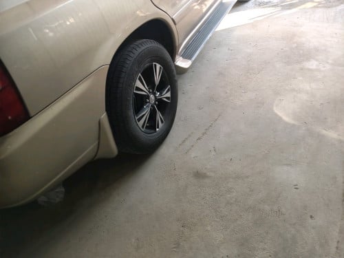 ឡានលក់ម្ចាស់ដើម