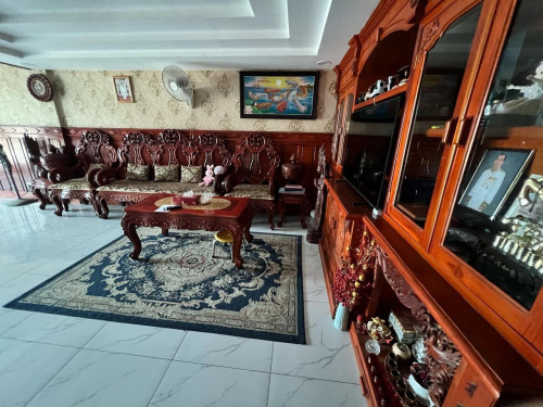 ផ្ទះសំរាប់លក់ ទីតាំងនៅទល់មុខសួនសុបិនចំការព្រីង