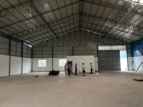 ឃ្លាំងសំរាប់ជួលនៅដង្កោរ