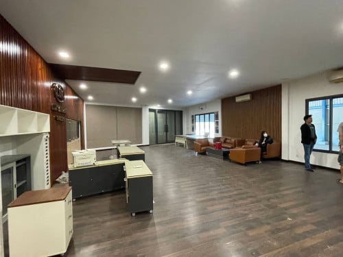 ឃ្លាំងជួលនៅដង្កោ ផ្លូវព្រៃស
