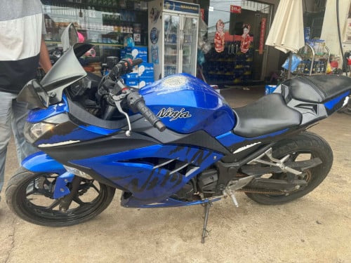ម៉ូតូលក់