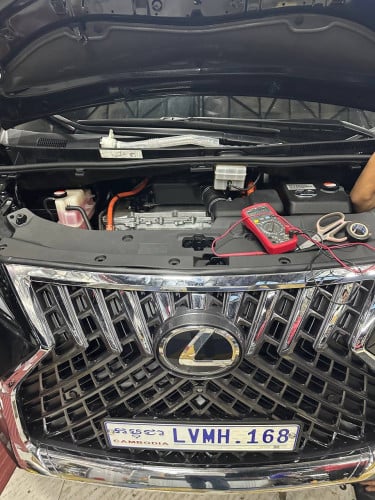 我們有買賣和出租高級汽車 聯絡電話：017899168